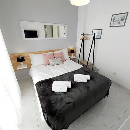 Guest house Lacus Town *